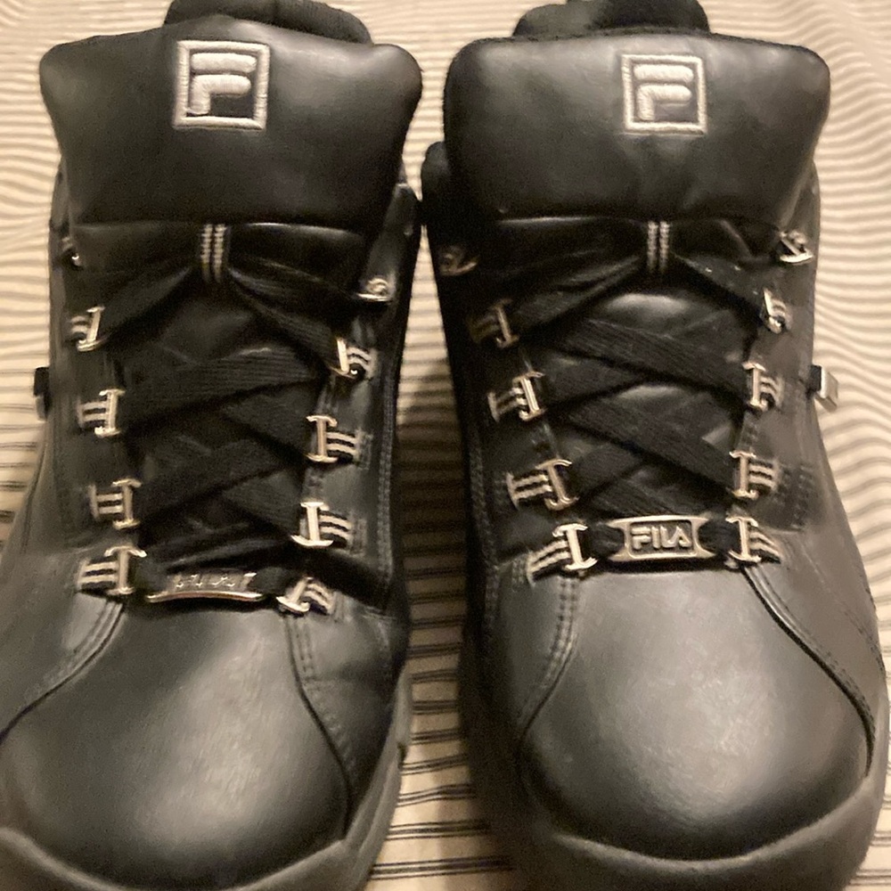 Fila Black Sneakers Chunky 90s-Inspired Design